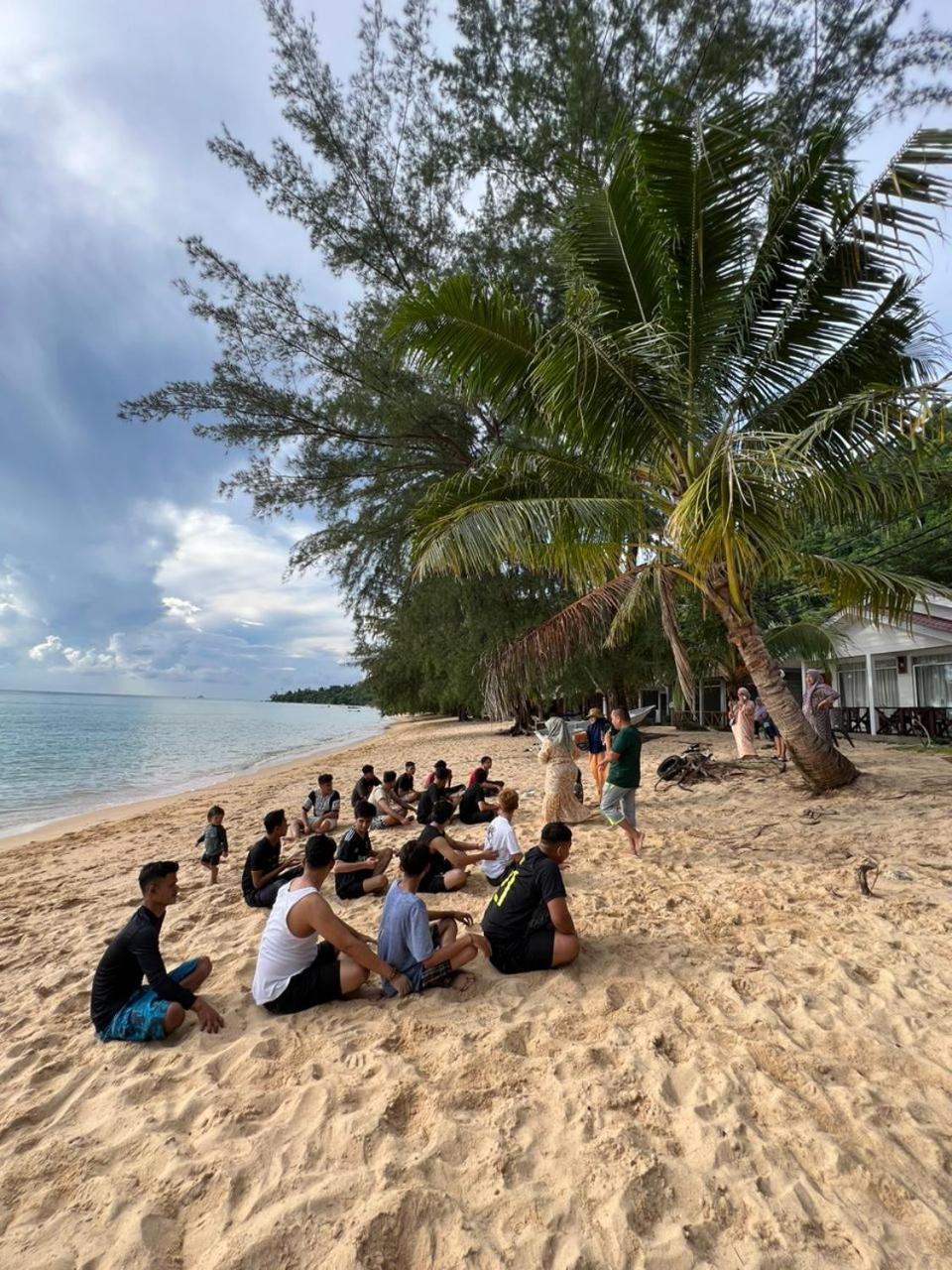 فندق Dumba Bay Tioman Kampung Genting المظهر الخارجي الصورة